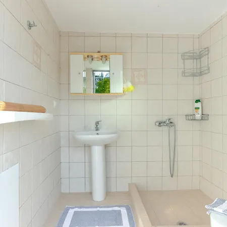 Koroni Beachfront Retreat, Private Garden Haven Σπίτι διακοπών Koróni